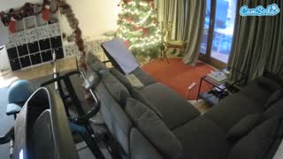 @voyeurcam-julmodels-living-4 Snapshot • 2026-01-08 06:07