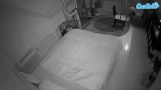 @voyeurcam-julmodels-whitebed-4 Snapshot • 2026-01-10 05:09