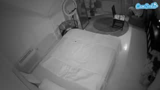 @voyeurcam-julmodels-whitebed-4 Snapshot • 2026-01-11 19:11