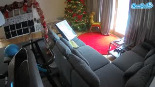 @voyeurcam-julmodels-living-4 Snapshot • 2026-01-13 11:45