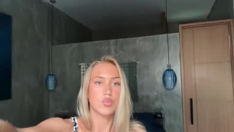 @livslifee Snapshot • 2026-01-15 08:02