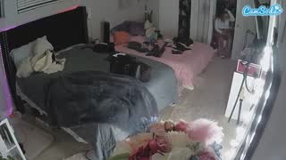 @voyeurcam-house-charleys-room Snapshot • 2026-01-15 23:27