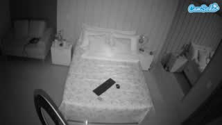 @voyeurcam-casa-salsa-bedroom-1 Instantaneu • 2026-01-16 19:45