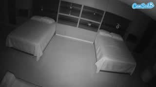 @voyeurcam-casa-salsa-versus-room Instantaneu • 2026-01-16 00:30