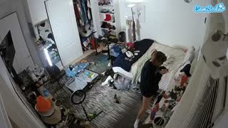 @voyeurcam-hornyhostel-02 Snapshot • 2026-01-19 23:46