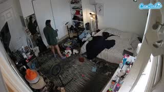 @voyeurcam-hornyhostel-02 Snapshot • 2026-01-26 21:29