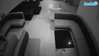 @voyeurcam-jb-room-7 Snapshot • 2026-02-09 04:55