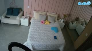@voyeurcam-casa-salsa-bedroom-1 Instantaneu • 2026-02-15 15:18